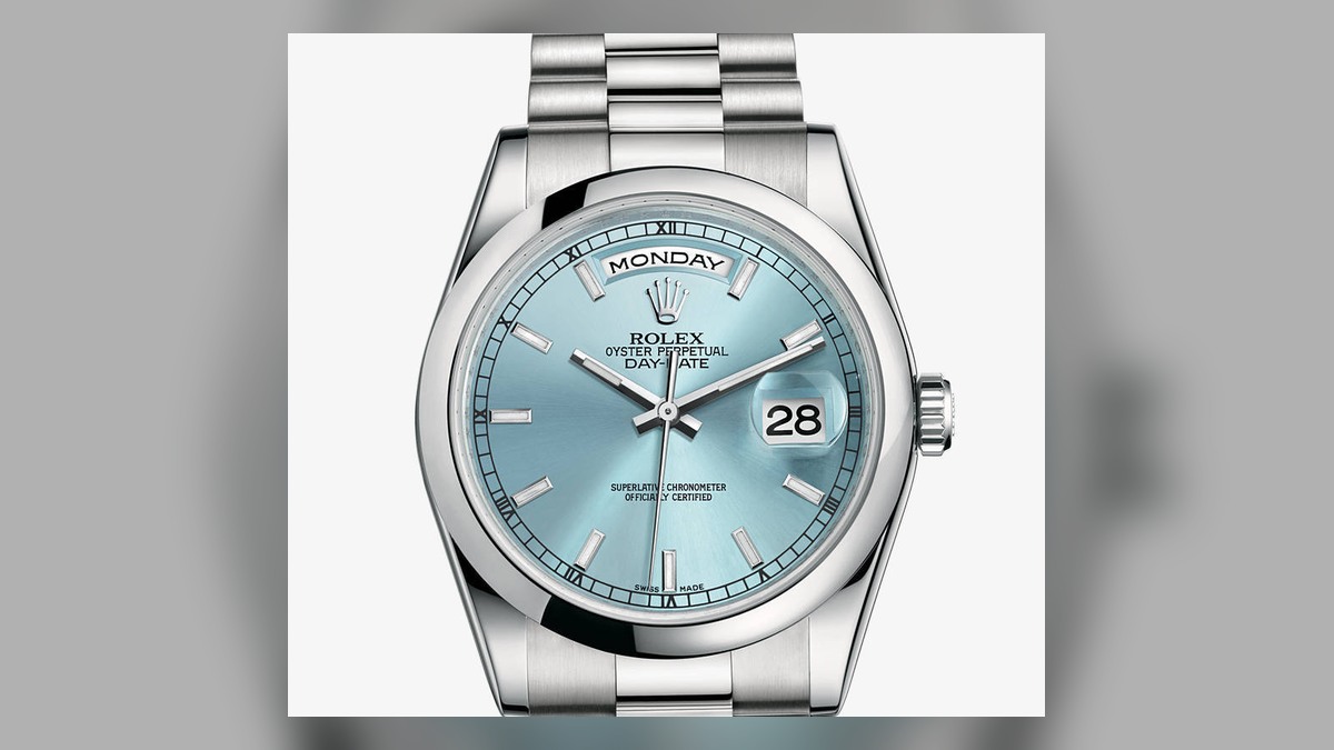 Ice-blue Day-Date style dial with fluted bezel, markers and date window